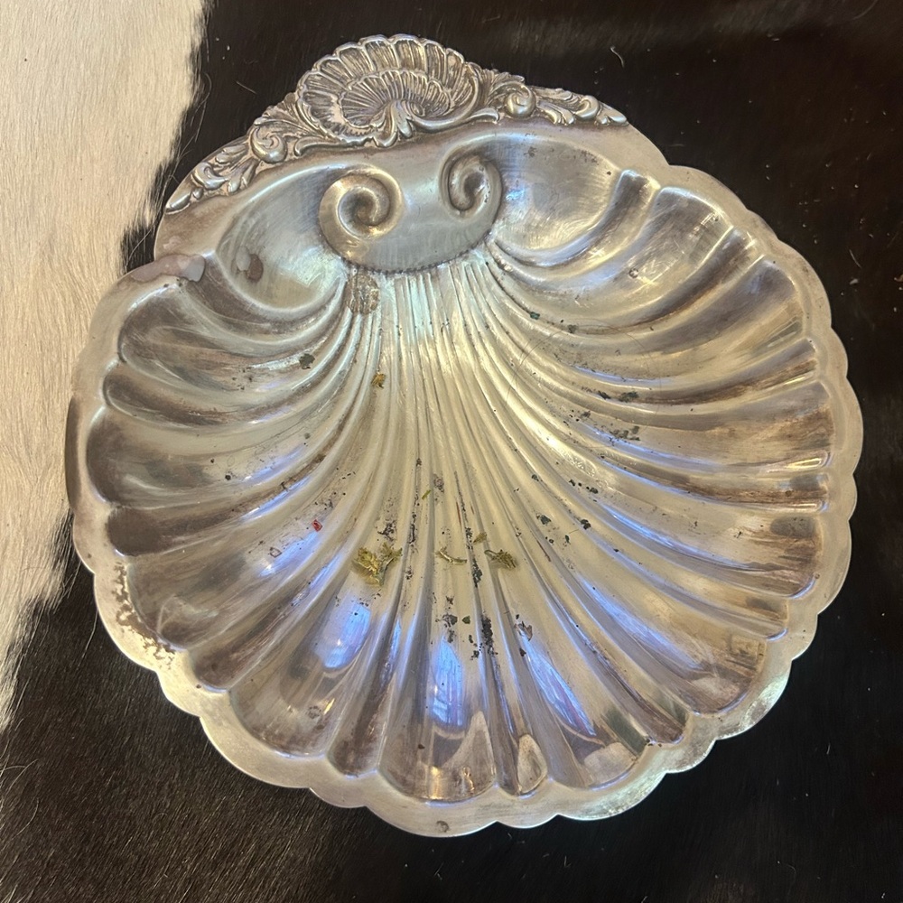 Amazing Gorgeous Vintage Elegant WALLACE Silver Co BAROQUE Silver Plate M SHELL